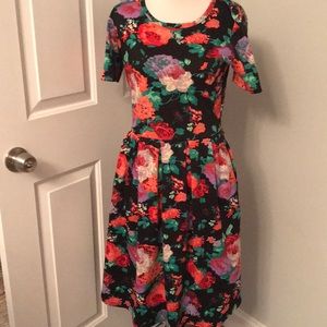 LuLaRoe Dresses - Lularoe floral Amelia. Medium. EUC LuLaRoe Dresses - Lularoe floral Amelia. Medium. EUC